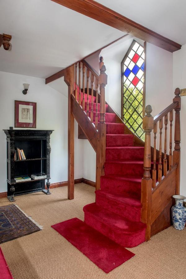 Stunning Baptist Chapel With Concert Piano, Pets Welcome Holiday home