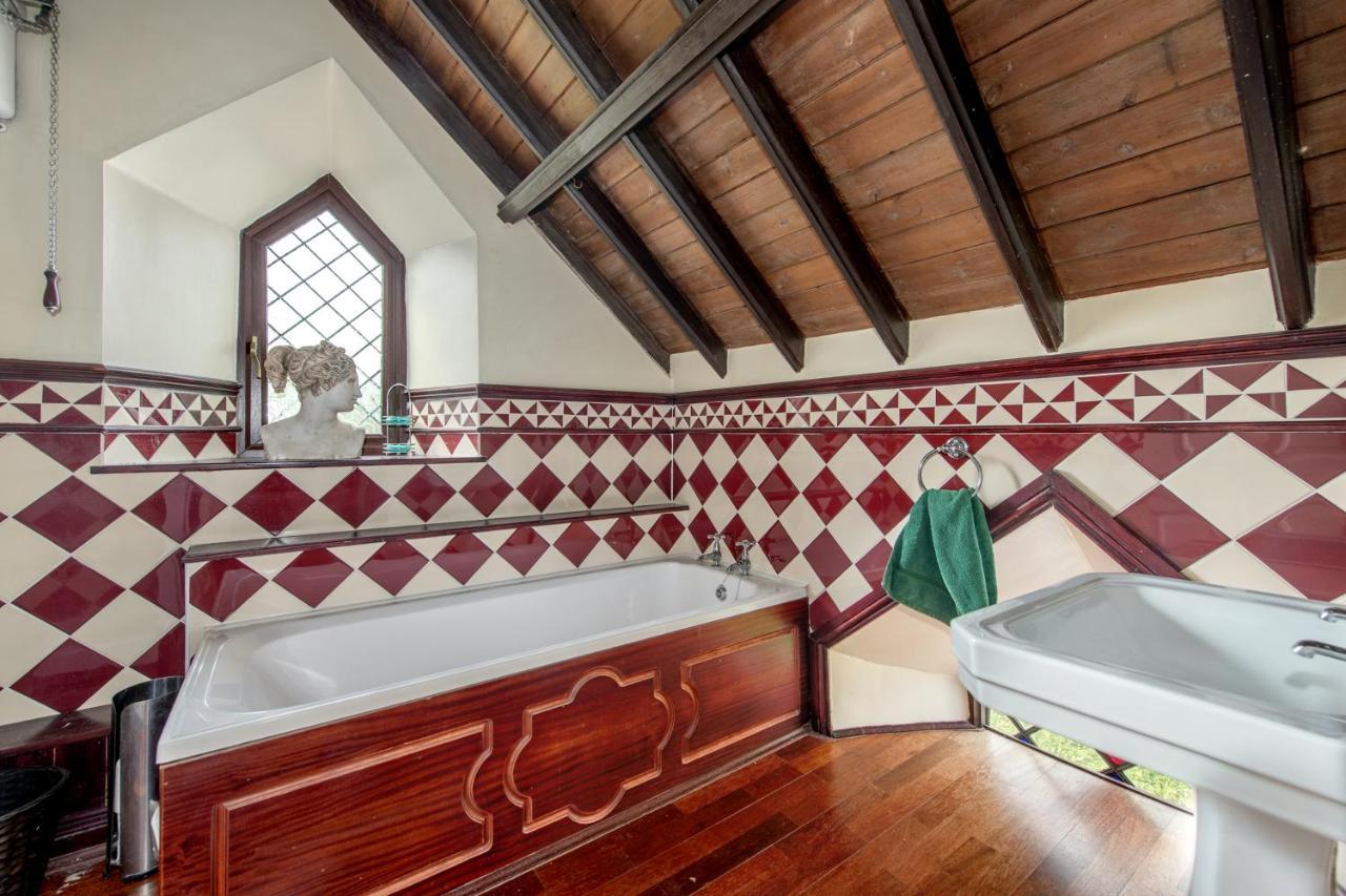 Stunning Baptist Chapel With Concert Piano, Pets Welcome Holiday home *