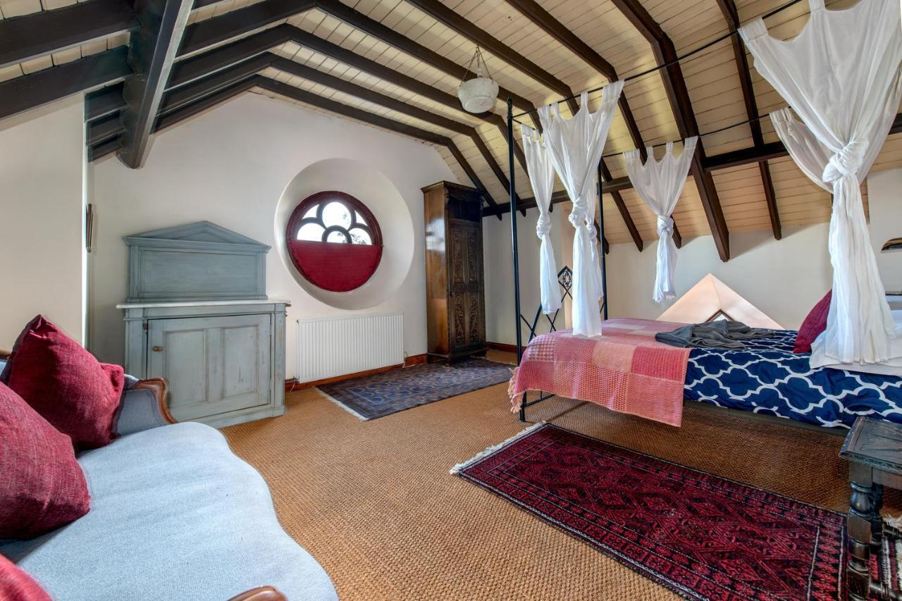 Stunning Baptist Chapel With Concert Piano, Pets Welcome Holiday home *